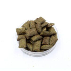 אורבן חטיף כריות דג ומנטה לחתול 80 גרם Urban Crunchy Bites